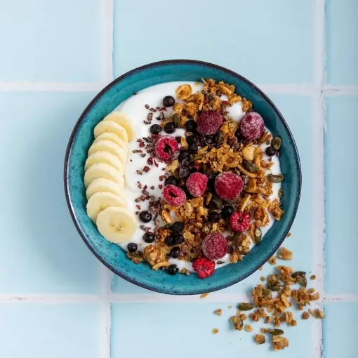 bowl frutas granola